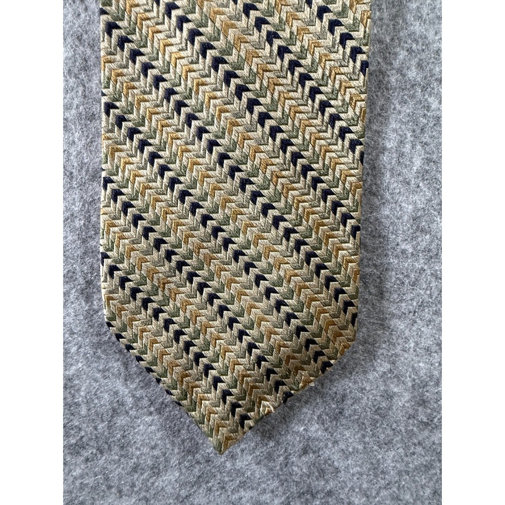 Crazy Horse Liz Claiborne Mens Silk Tie Chevron Geometric Green Gold Navy‎ USA